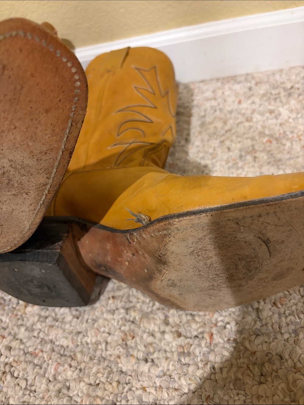 Men's Tan Leather Western Cowboy Boots - Classic Western Stitching - Picture 8 of 8